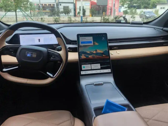 Geely Galaxy L6 — Фото автомобиля 12