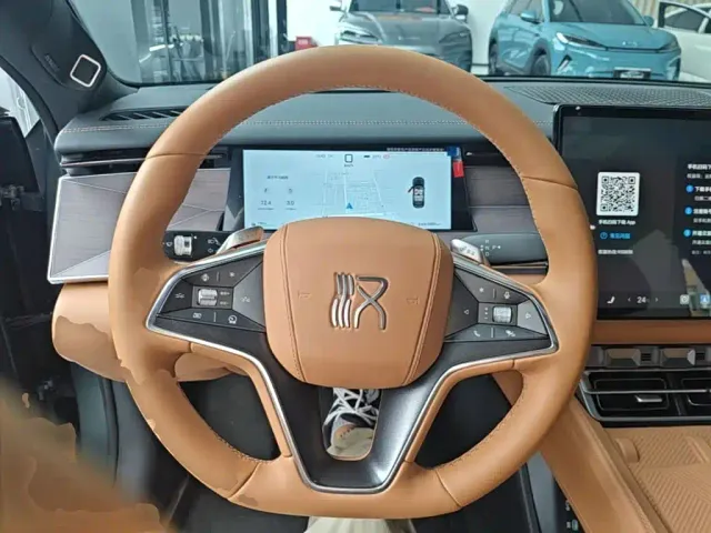 BYD Han L — Фото автомобиля 10