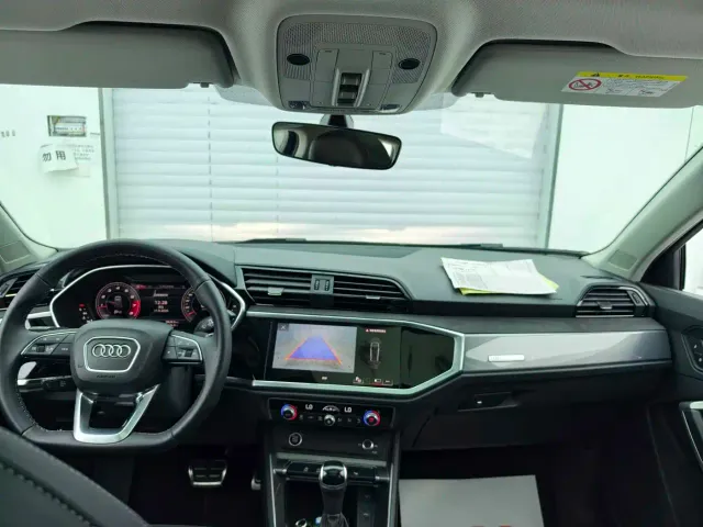 Audi Q3 — Фото автомобиля 12