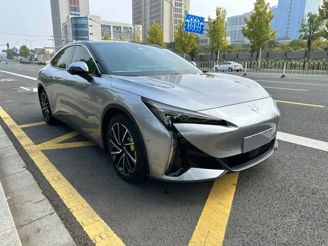 Arcfox Alpha S5 — Фото автомобиля 3