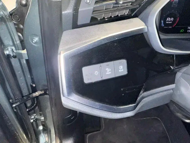 Audi Q3 — Фото автомобиля 11