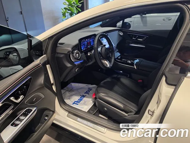 Mercedes-Benz EQE V295 — Фото автомобиля 10