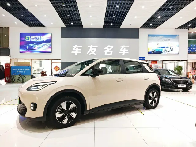 GAC Aion UT — Фото автомобиля 2