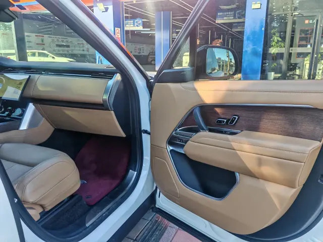 Land Rover Range Rover — Фото автомобиля 9