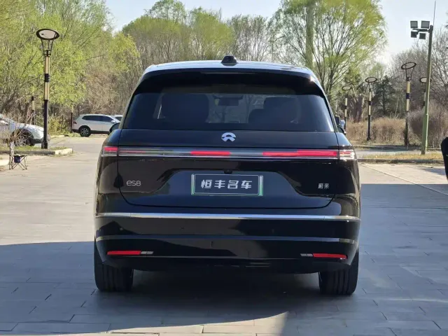 Nio ES8 — Фото автомобиля 4