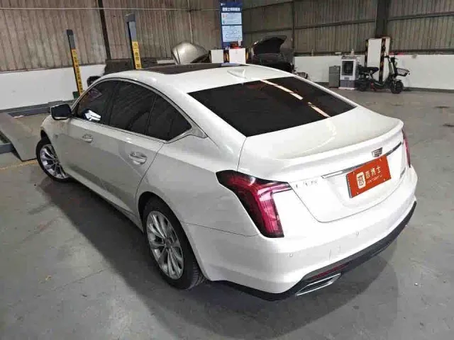 Cadillac CT5 — Фото автомобиля 9