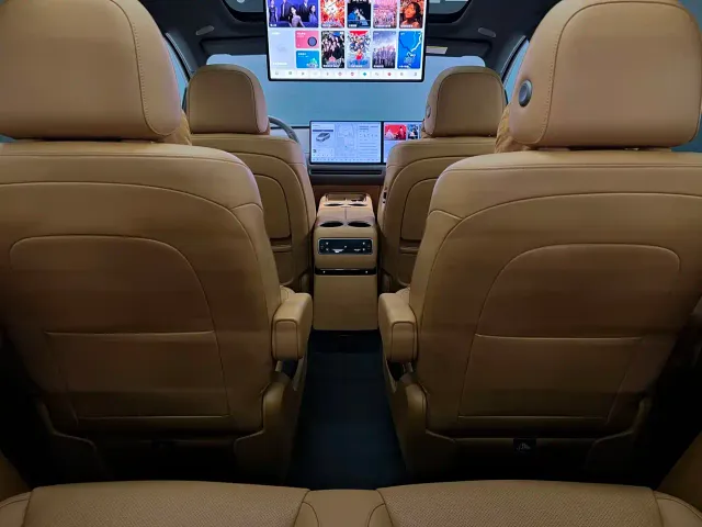 Li Auto i8 — Фото автомобиля 13