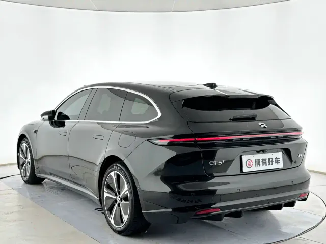 Nio ET5 Touring — Фото автомобиля 2