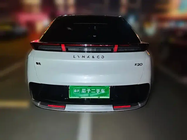 Lynk & Co Z20 — Фото автомобиля 3