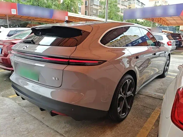 Nio ET5 Touring — Фото автомобиля 6