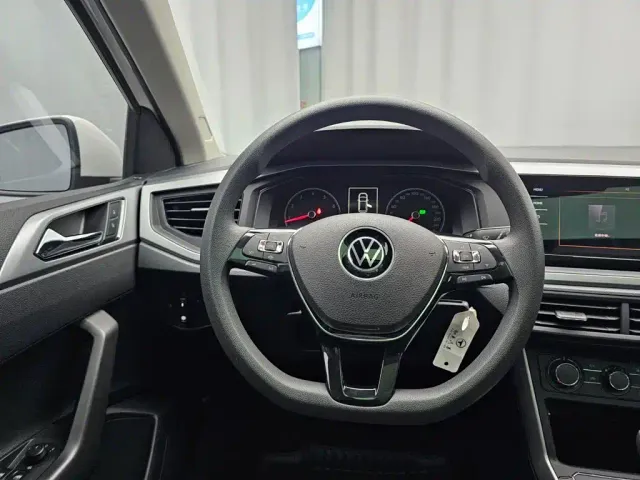 Volkswagen Polo — Фото автомобиля 11