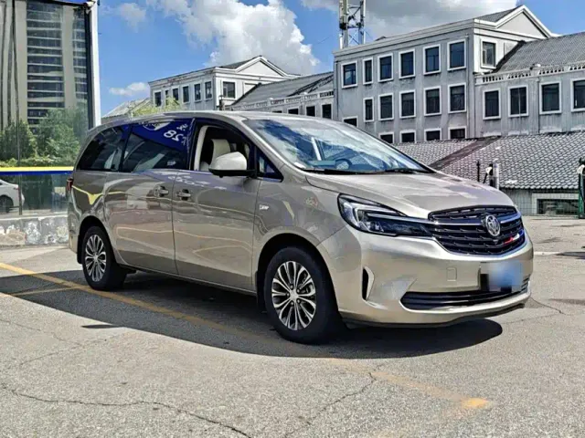 Buick GL8 — Фото автомобиля 3