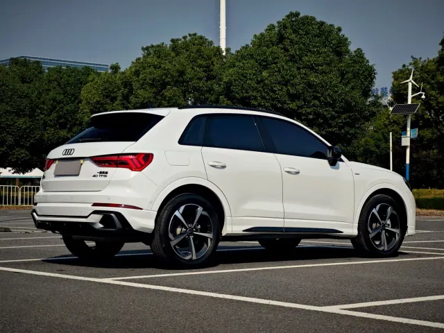 Audi Q3 — Фото автомобиля 6