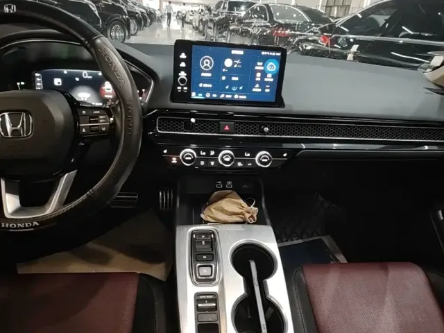 Honda Integra 2023 2.0L e:HEV Sharp Premium Edition — Фото автомобиля 13