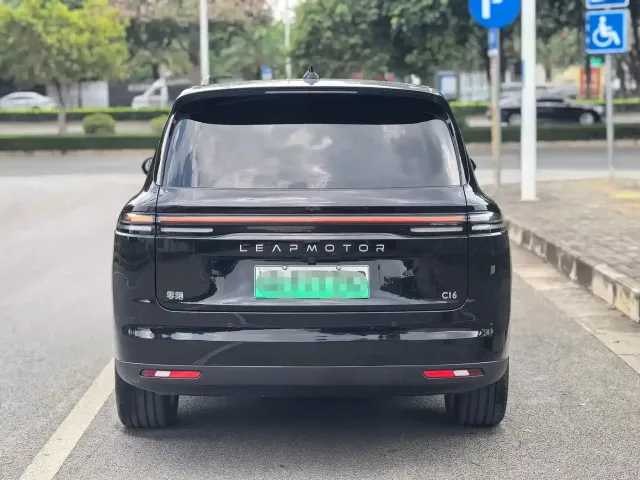 Leapmotor Leapmotor C16 2026 Model Year EREV 280 LiDAR Premium Edition 6-Seater — Фото автомобиля 5