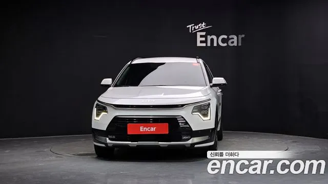 Kia Niro The All New Niro Signature — Фото автомобиля 3