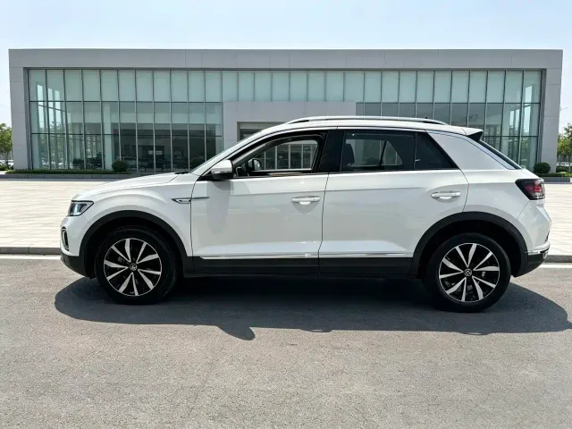 Volkswagen T-Roc — Фото автомобиля 7