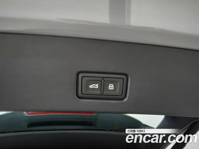 Audi Q4 e-tron — Фото автомобиля 12