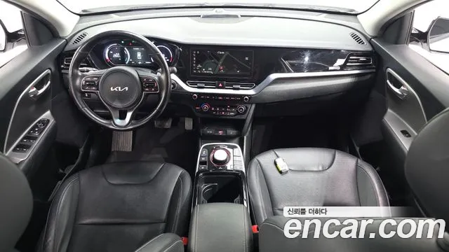 Kia Niro — Фото автомобиля 10