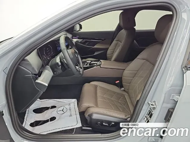 BMW 5 Series G60 — Фото автомобиля 11