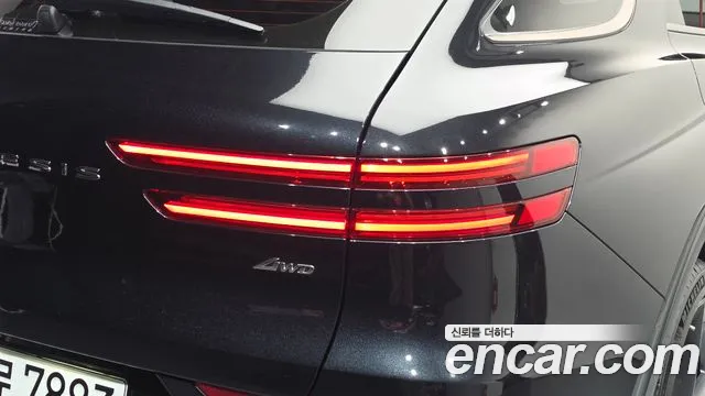 Genesis GV70 — Фото автомобиля 8