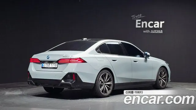 BMW 5-Series 5 серия (G60) — Фото автомобиля 2