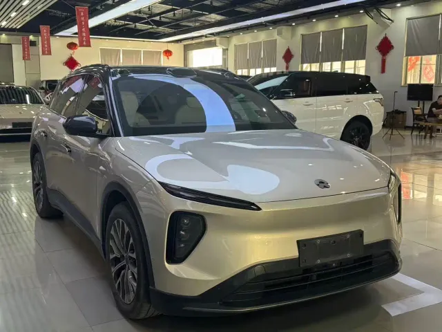 Nio ES6 — Фото автомобиля 13