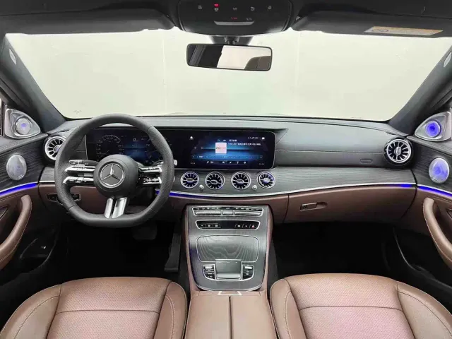 Mercedes-Benz E-Class — Фото автомобиля 18
