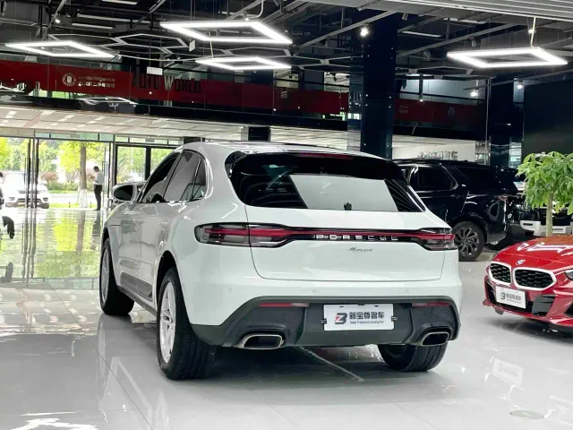 Porsche Macan — Фото автомобиля 12