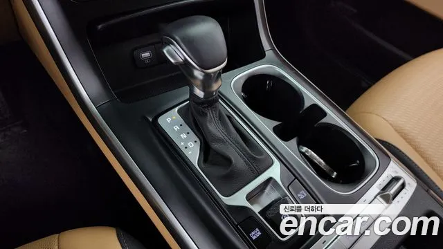 Kia Canival Carnival 4 поколение 9 мест Prestige — Фото автомобиля 9