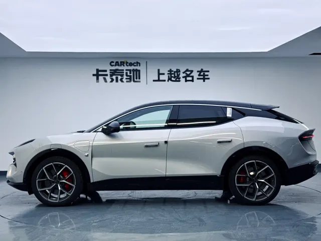 Lotus Eletre — Фото автомобиля 8