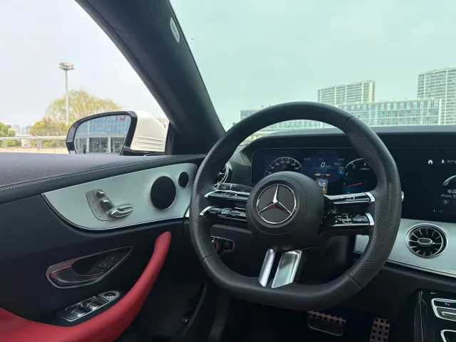 Mercedes-Benz E-Class — Фото автомобиля 9
