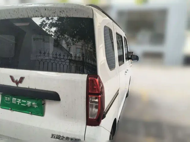 Wuling Zhiguang NEV — Фото автомобиля 4
