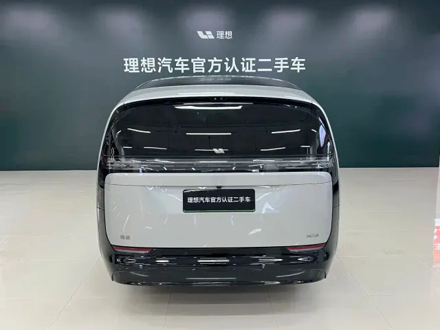 Li Auto MEGA — Фото автомобиля 20