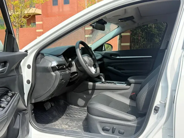 Nissan Teana — Фото автомобиля 4