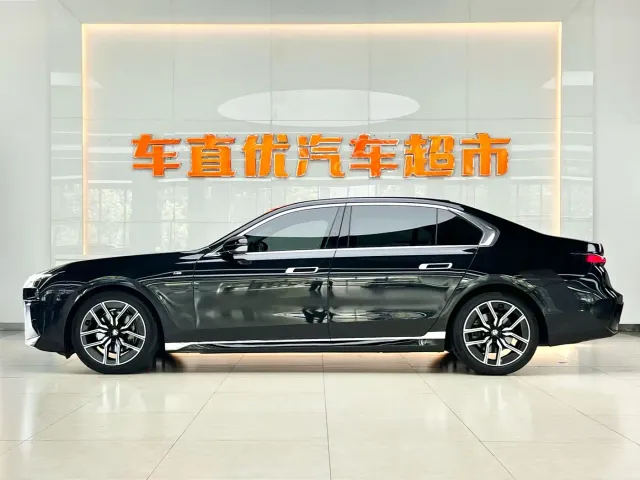 BMW 7 Series — Фото автомобиля 4