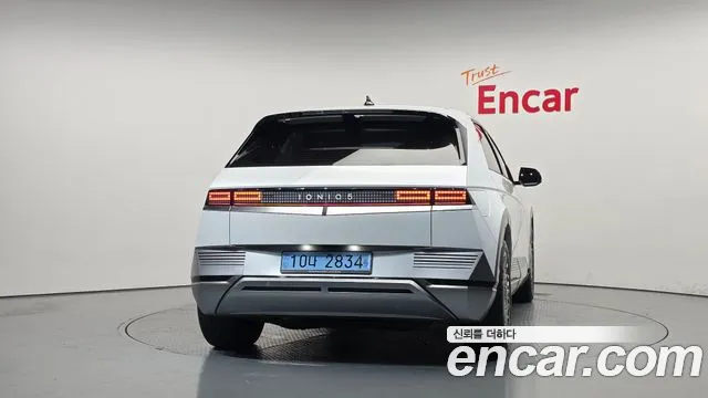 Hyundai Ioniq 5 — Фото автомобиля 4