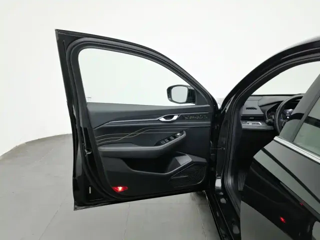 Geely Xingrui — Фото автомобиля 8