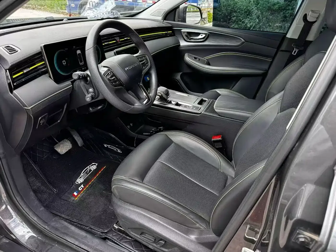 Roewe Roewe RX5 2023 PLUS 330TGI Automatic Trend-leading Smart Premium Edition — Фото автомобиля 4