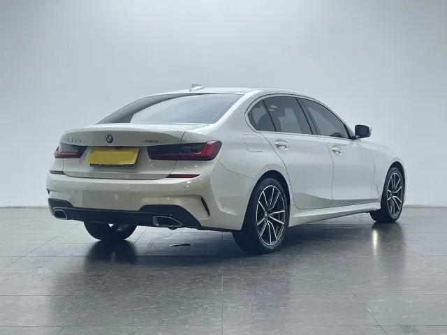 BMW 3 Series — Фото автомобиля 4