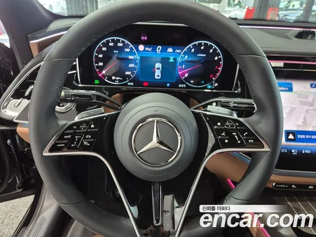 Mercedes-Benz E-Class — Фото автомобиля 12