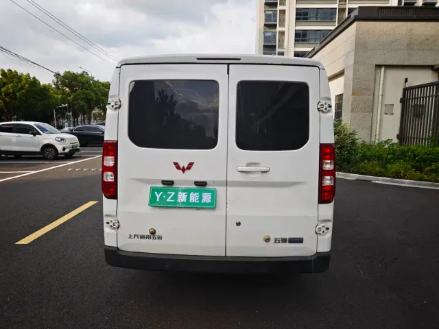 Wuling Yangguang — Фото автомобиля 14