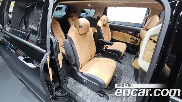 Kia Carnival 4th Gen — Фото автомобиля 11