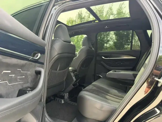 Geely Xingyue L — Фото автомобиля 8