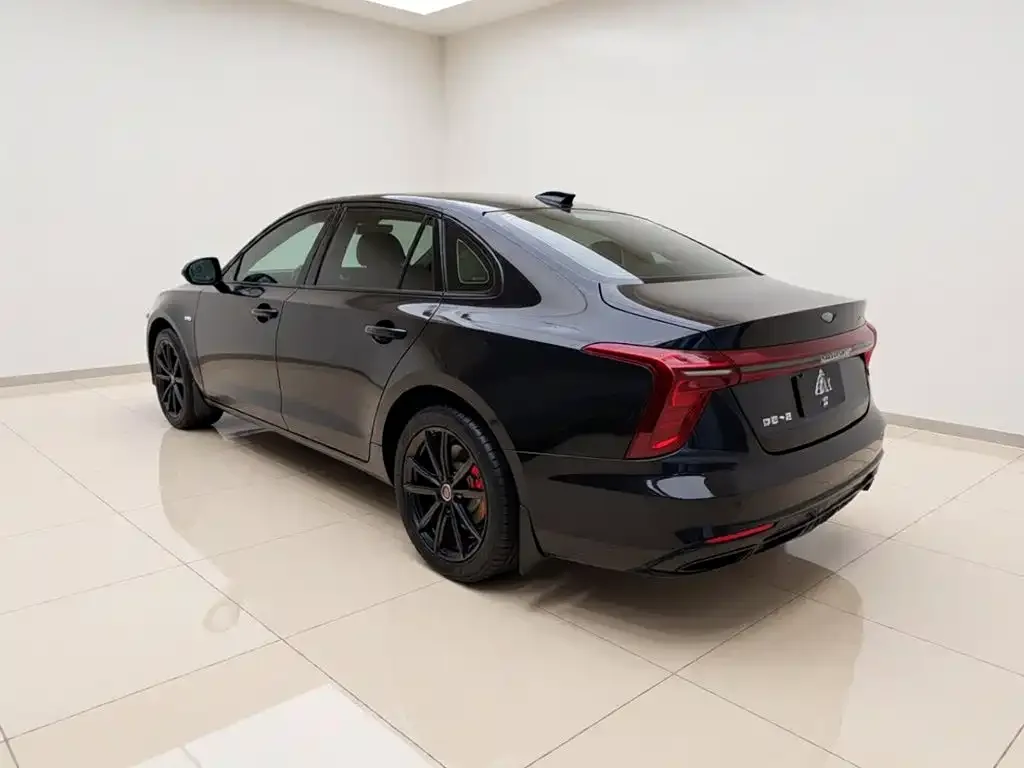 Hongqi Hongqi H5 2025 1.5T DCT Mystic Shadow 2 Million Edition — Фото автомобиля 4