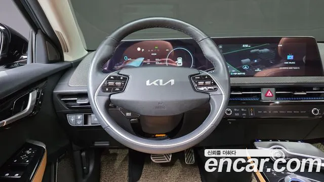 Kia EV6 Standard — Фото автомобиля 12