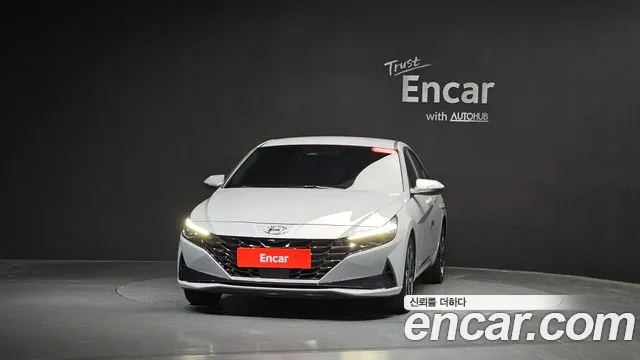Hyundai AVANTE Avante (CN7) — Фото автомобиля 3