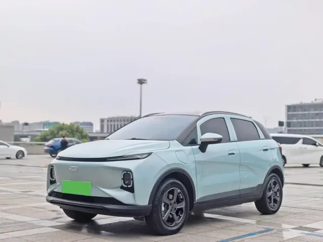 Фотография автомобиля — Geely Geometry E Firefly