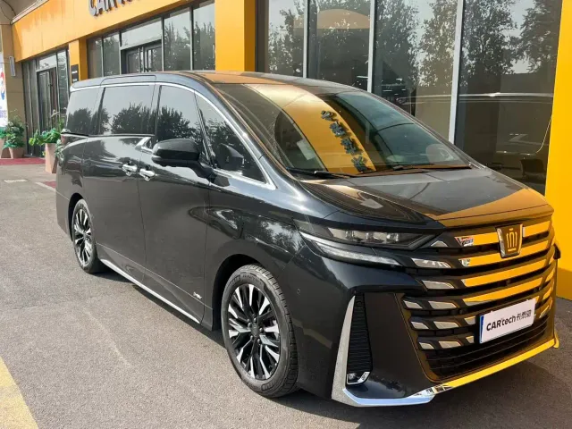 Toyota Vellfire — Фото автомобиля 2