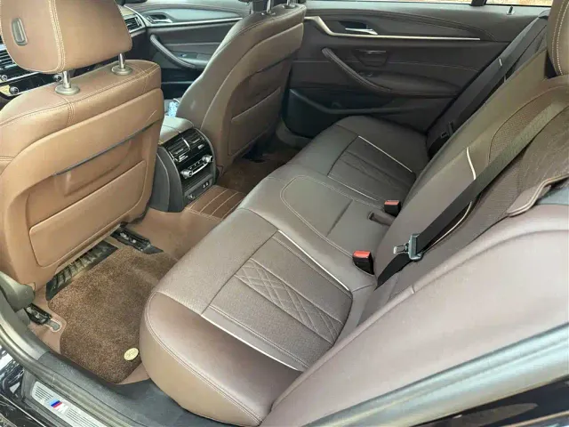 BMW 5 Series — Фото автомобиля 14